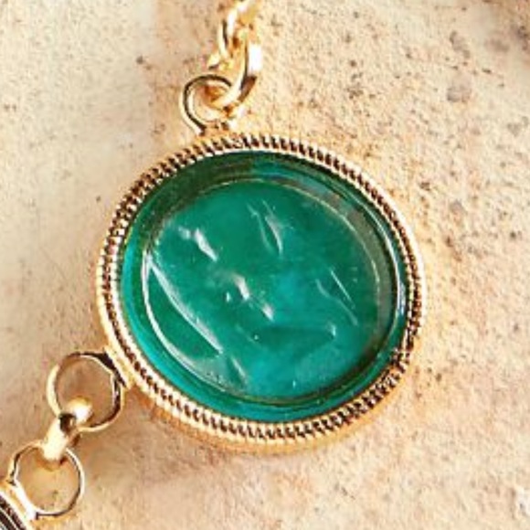 Italian Intaglio Glass Necklace - Picture 4 of 6